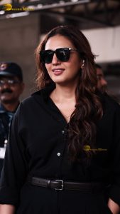 actress Huma Qureshi beautiful in black dress
