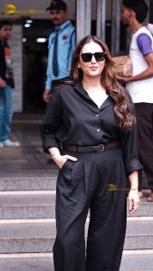 actress Huma Qureshi beautiful in black dress