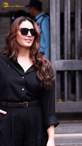 actress Huma Qureshi beautiful in black dress