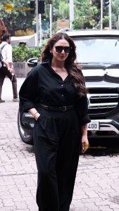 actress Huma Qureshi beautiful in black dress