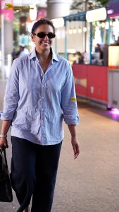 actress huma qureshi cool look in a casual attire