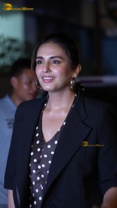 actress huma qureshi in a stylish avatar