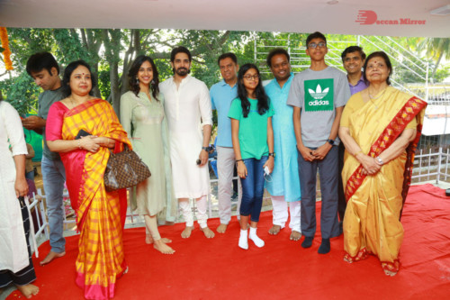 Telugu Movie Ichata Vahanamulu Nilaparadu shoot begins with Sushant and Meenakshi Chaudhary 