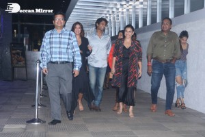 Bollywood Actors Ileana D’Cruz and Vidya Balan hang out with American Actor Sendhil Ramamurthy