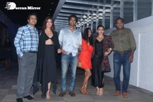 Bollywood Actors Ileana D’Cruz and Vidya Balan hang out with American Actor Sendhil Ramamurthy