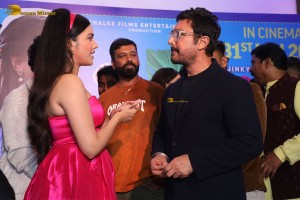 Ilu Ilu 1998 Premiere attended by Aamir Khan, Elli AvrRam, and Pushkar Jog