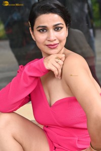actress Inaya Sultana sexy in a shoulderless pink dress