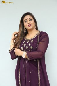 actress inaya sultana cute photo shoot