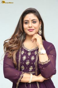 actress inaya sultana cute photo shoot