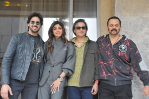 Shilpa Shetty, Sidharth Malhotra, and Vivek Oberoi promote their web series Indian Police Force on Jan 6, 2024