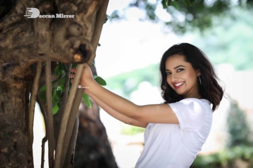 Isha Chawla photoshoot