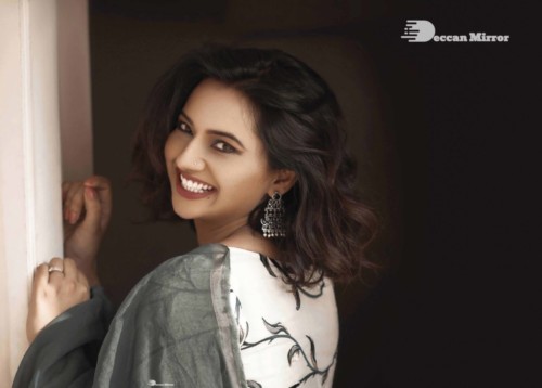 Isha Chawla photoshoot