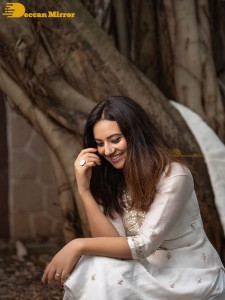 Telugu Actress Isha Chawla photoshoot