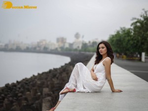 Telugu Actress Isha Chawla photoshoot
