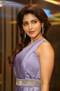 indian actress iswarya menon glamorous look in a shoulderless blue dress
