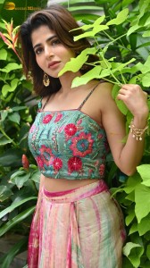 actress iswarya menon naughty photoshoot in the bushes