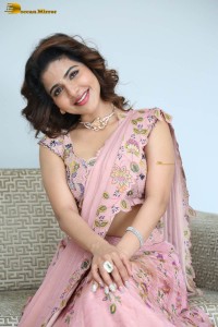 actress iswarya menon beautiful photoshoot in a pink dress