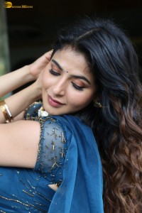 actress Iswarya Menon beautiful in a blue dress