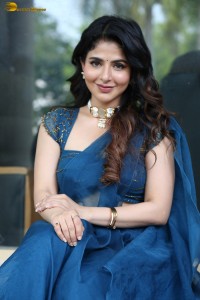 actress Iswarya Menon beautiful in a blue dress