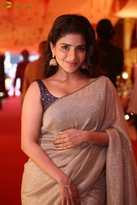 actress Iswarya Menon beautiful in a greyish white saree