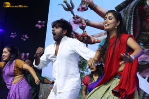 Itlu Maredumilli Prajaneekam Pre-Release attended by Allari Naresh and Anandhi