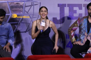 Jersey movie new trailer launch attended by Shahid Kapoor and Mrunal Thakur