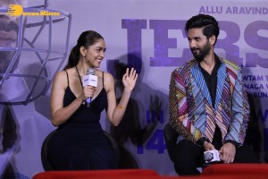 Jersey movie new trailer launch attended by Shahid Kapoor and Mrunal Thakur