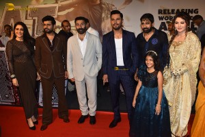 Jaat Screening attended by Sunny Deol, Dharmendra, Regina, Urvashi Rautela, and Randeep Hooda
