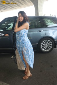 actress janhvi kapoor glamorous look in a blue summer dress