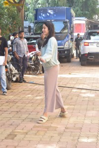 actress janhvi kapoor in a super casual attire