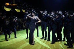 Janhvi Kapoor beautiful in a dress at Lakme Fashion Week