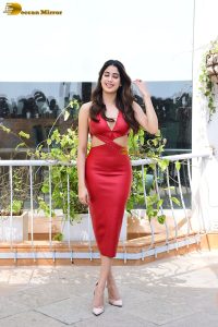 actress janhvi kapoor stunning in a red dress