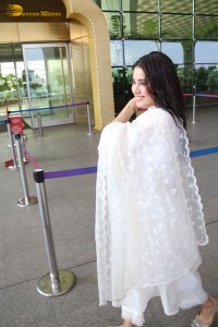 Bollywood Actress Janhvi Kapoor in a white salwar dress