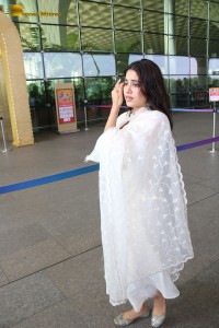 Bollywood Actress Janhvi Kapoor in a white salwar dress
