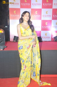 actress Janhvi Kapoor dances at Kalyan Jewellers Event
