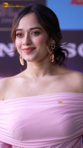 actress jannat zubair pretty in a pink dress