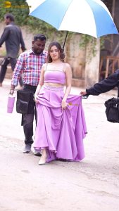 actress Jannat Zubair pretty in a pink dress