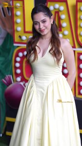 actress jannat zubair pretty in a light yellow dress