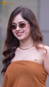 actress Jannat Zubair cute and sexy in a orange top