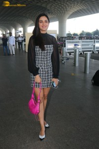 Actress Jasmin Bhasin pretty in a mini skirt at the airport