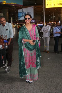 jasmin bhasin pretty in a salwar kameez at the airport