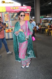jasmin bhasin pretty in a salwar kameez at the airport