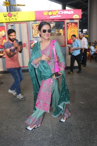 jasmin bhasin pretty in a salwar kameez at the airport