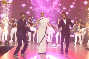 Jawan Success Meet attended by Shah Rukh Khan, Deepika Padukone, Vijay Sethupathi, and others