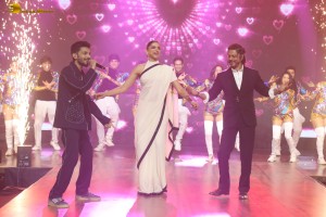 Jawan Success Meet attended by Shah Rukh Khan, Deepika Padukone, Vijay Sethupathi, and others