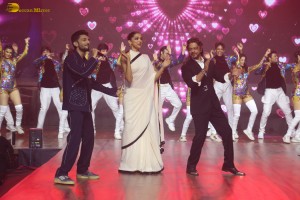 Jawan Success Meet attended by Shah Rukh Khan, Deepika Padukone, Vijay Sethupathi, and others