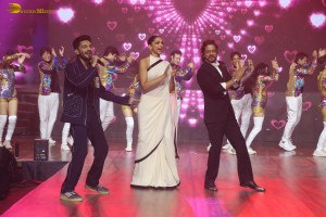 Jawan Success Meet attended by Shah Rukh Khan, Deepika Padukone, Vijay Sethupathi, and others