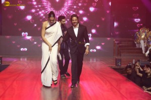 Jawan Success Meet attended by Shah Rukh Khan, Deepika Padukone, Vijay Sethupathi, and others