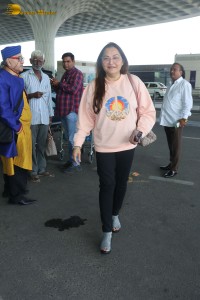 veteran Indian actress jaya prada seen at mumbai airport