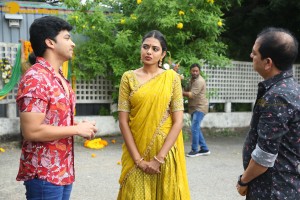 Jilebi movie launch attended by Shivani Rajashekar, Rajashekar, Jeevitha, Trivikram Srinivas and Eesha Rebba